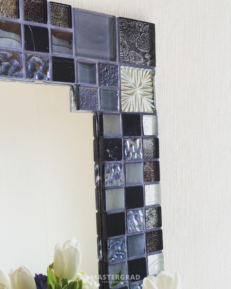 Украсить шкаф зеркальной мозаикой