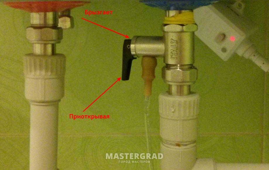 Капает клапан водонагревателя: основные причины и способы устранения протечки