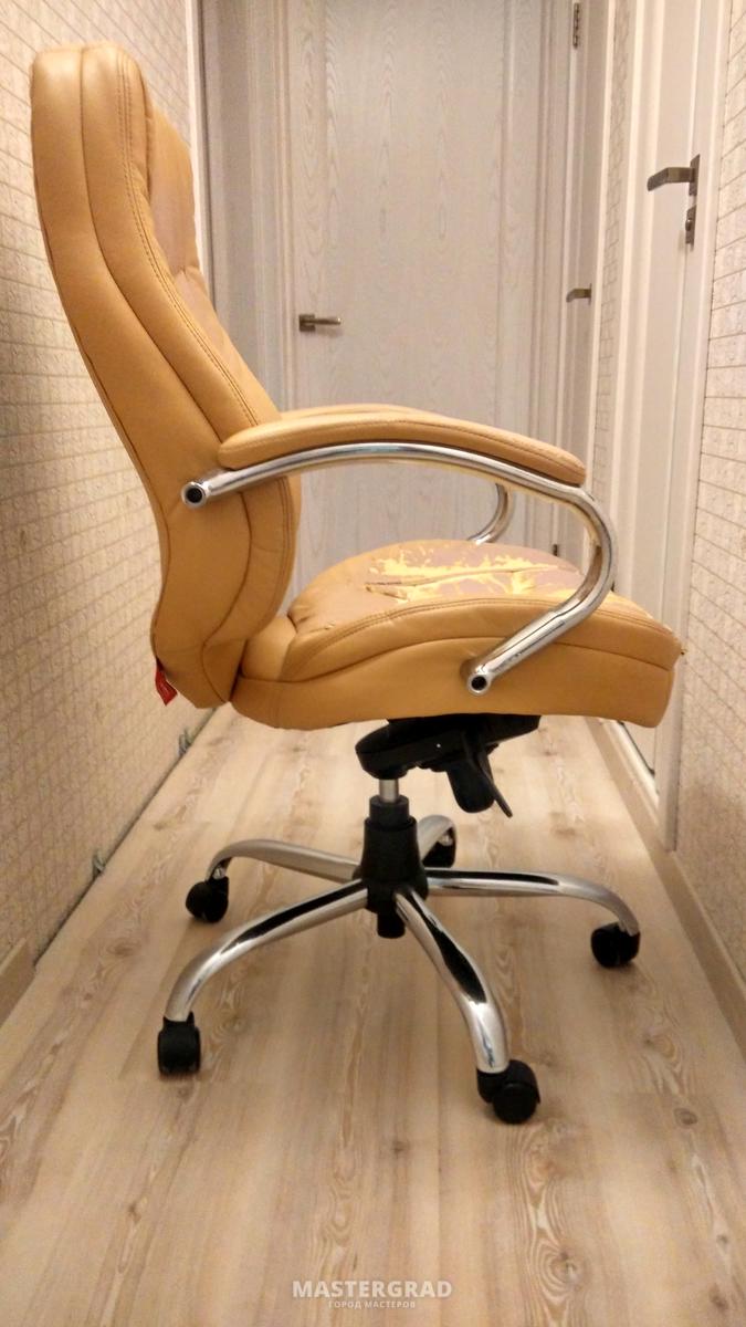 Перетяжка офисного кресла – обновление обивки для продления срока эксплуатации