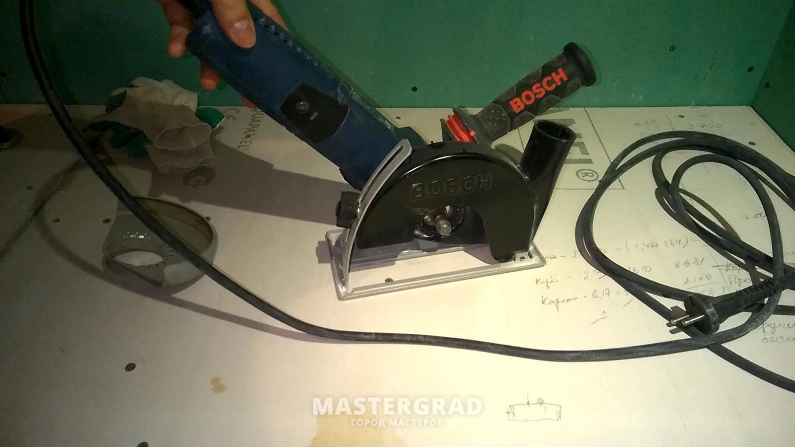 Кожух штроборез болгарку. Насадка штроборез для болгарки 125 Bosch. Кожух на штроборез Bosch. Направляющие салазки для УШМ Bosch. Кожух для болгарки под пылесос 125 для штробления.