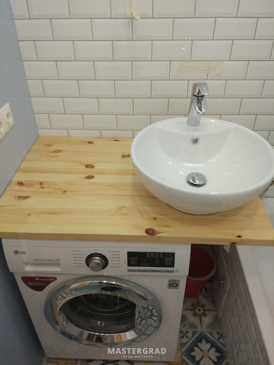 Установка раковины со столешницей над стиральной машиной